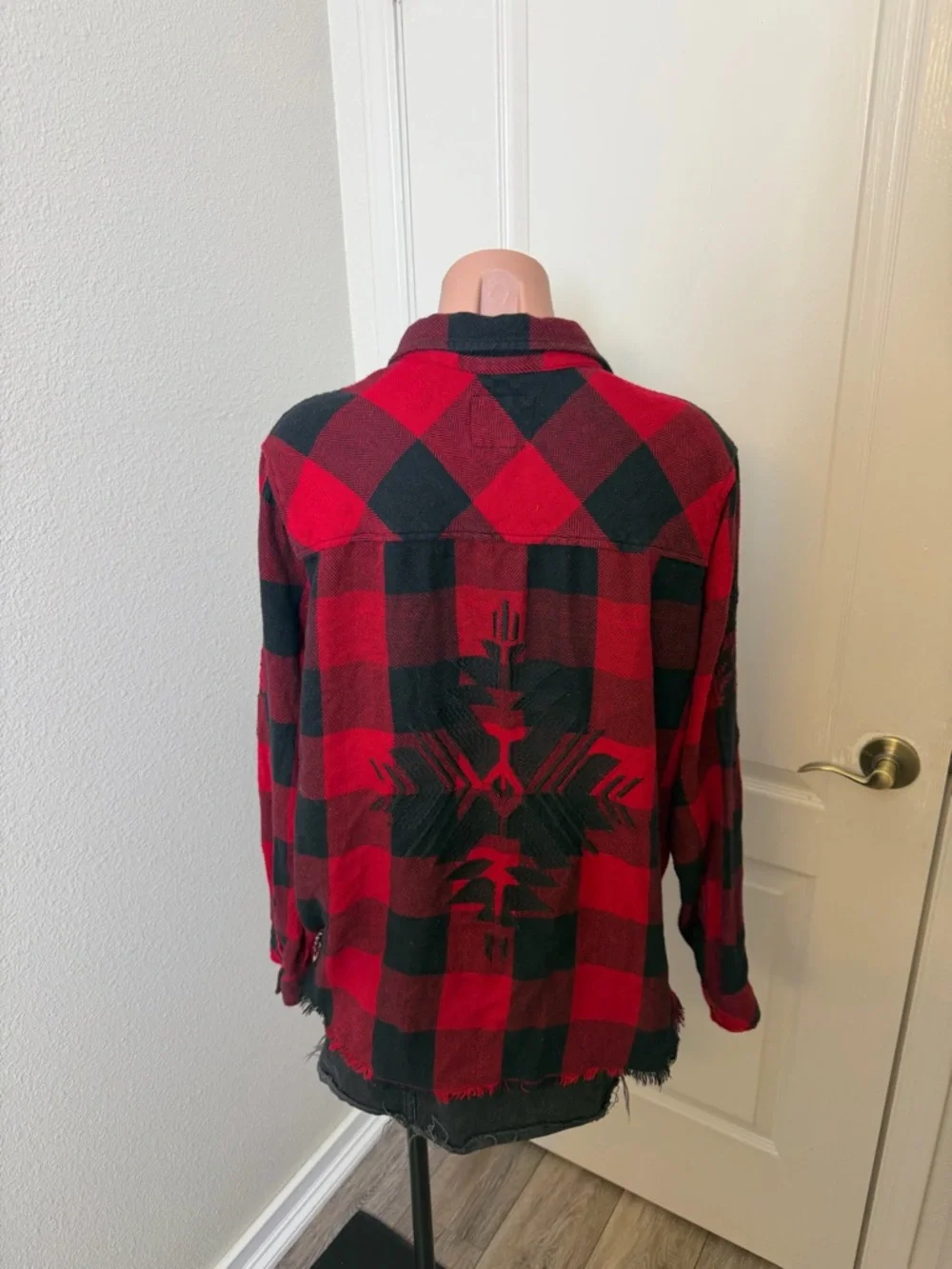 Rails Red and Black Buffalo Plaid Button-Up Shirt Sz L - Picture 3 of 4
